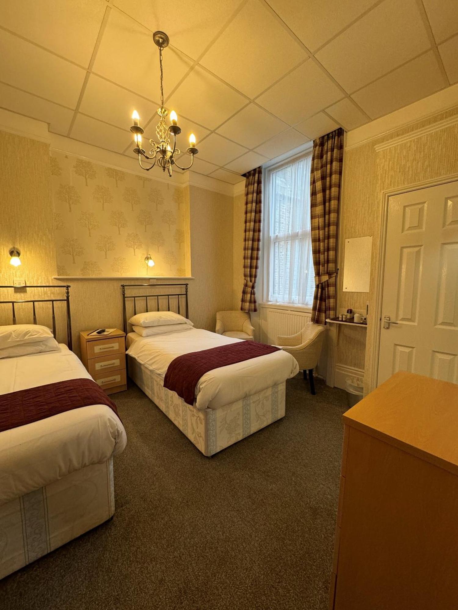 Haddon Hall Hotel AEGON International Pokoj fotografie